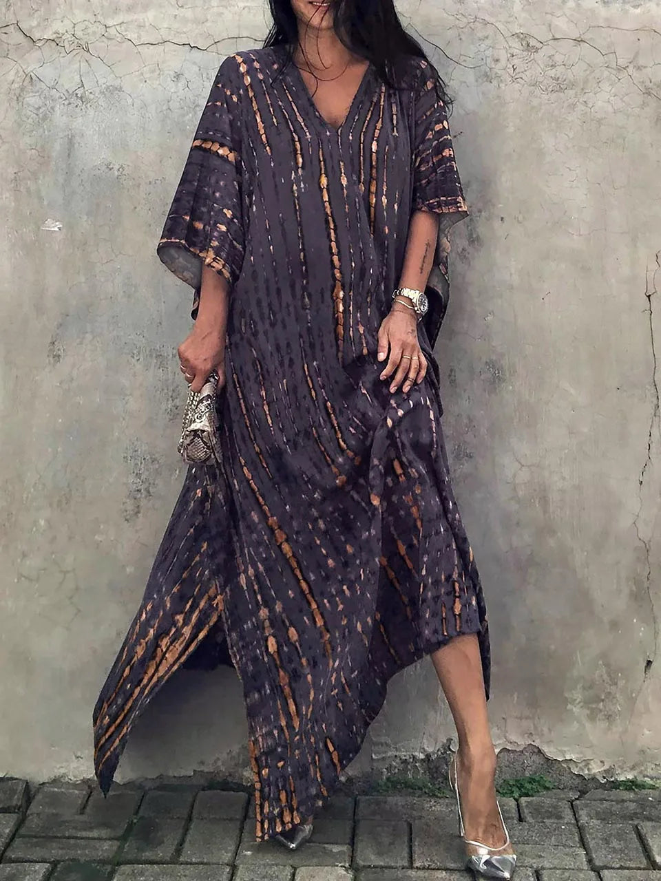 "Zomerse Janne kaftan maxi jurk voor dames, elegant design met exotische flair, ideaal voor zonnige dagen."