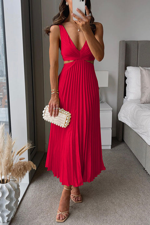"Zomerse vrouw midi jurk met V-hals, plissérok en zijdelingse cut-outs, elegante en luchtige stijl, perfect voor events."