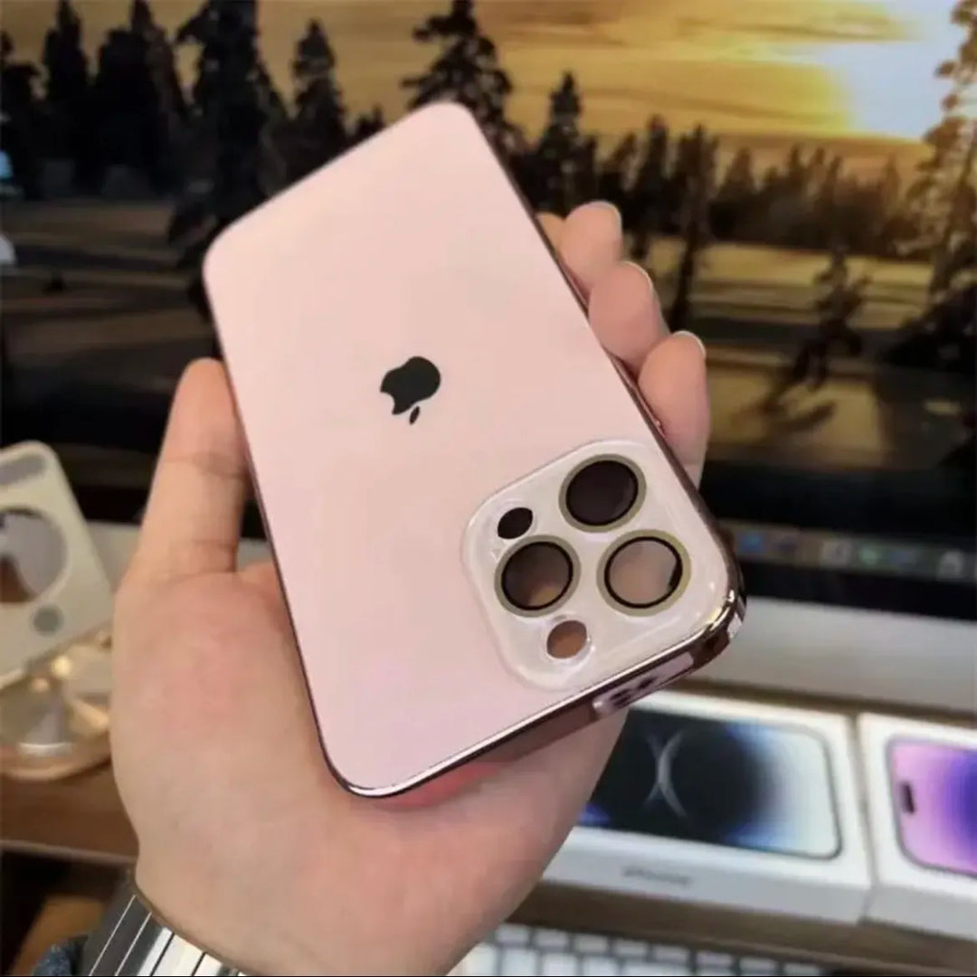 Duurzaam iPhone 15 hoesje, slank design en robuust tegen stoten. Een stijlvolle telefoonhoes.