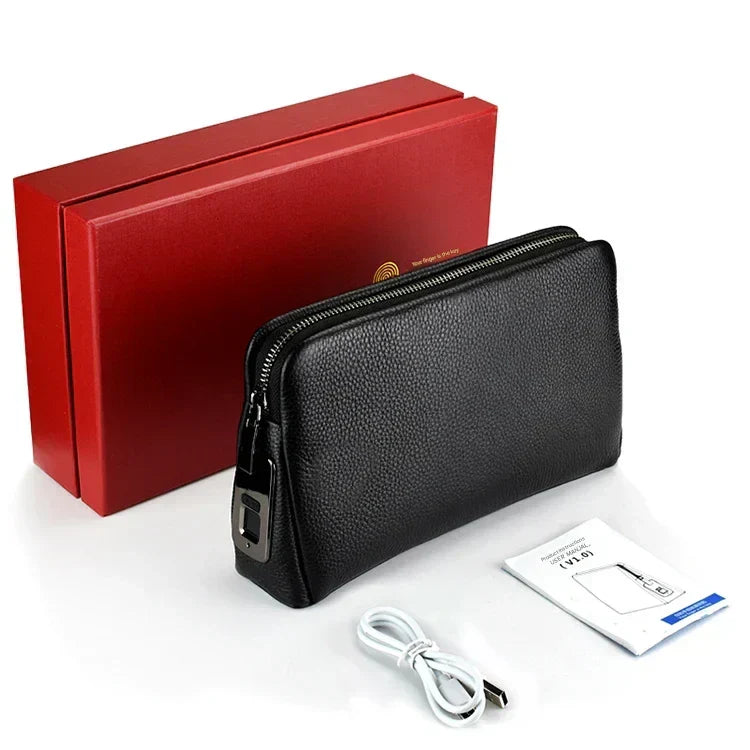 Premium zwarte heren clutch van leer met vingerafdrukslot en compact anti-diefstal design, voor de moderne man.