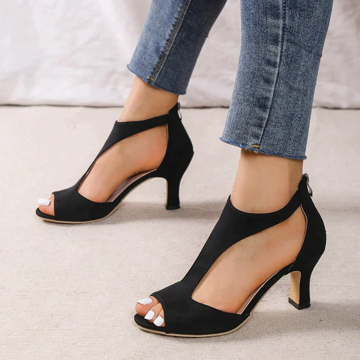 "Zwarte orthopedische hielsandalen, stijlvol ontwerp; biedt comfort en ondersteuning, ideaal voor dames met voetzorgbehoeften